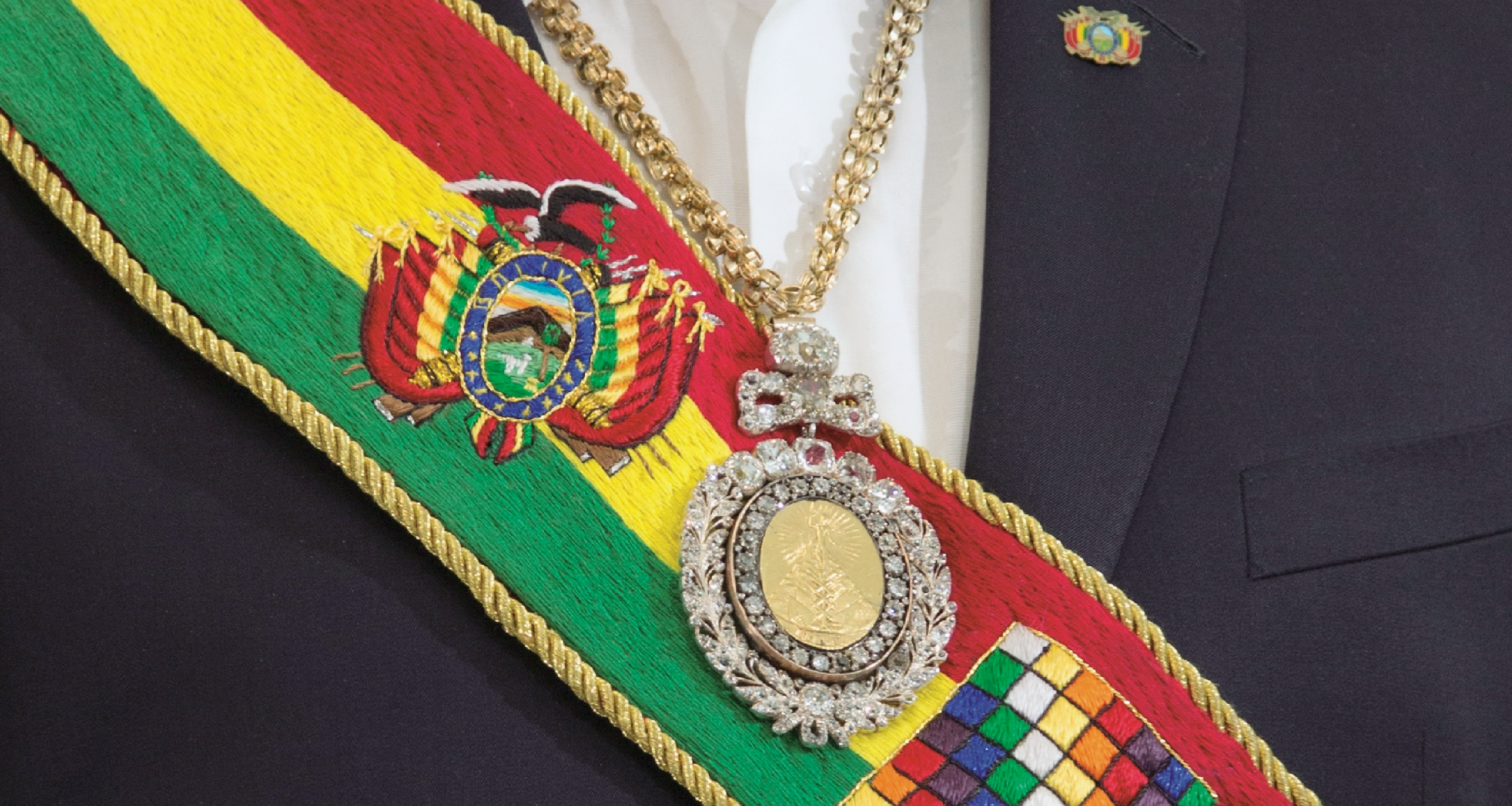 Luis_Alberto_Arce_Catacora_(Official_Portrait,_2020)_Cropped_II Simbolos del Mando Presidencial en Bolivia. Foto RRSS